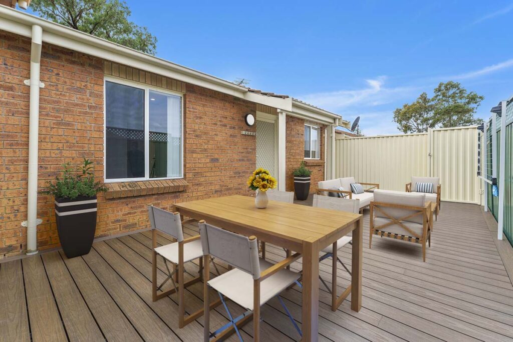 Unit 146 Peakhurst deck