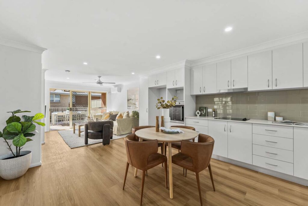 Seaview 11 Staged Living Dining