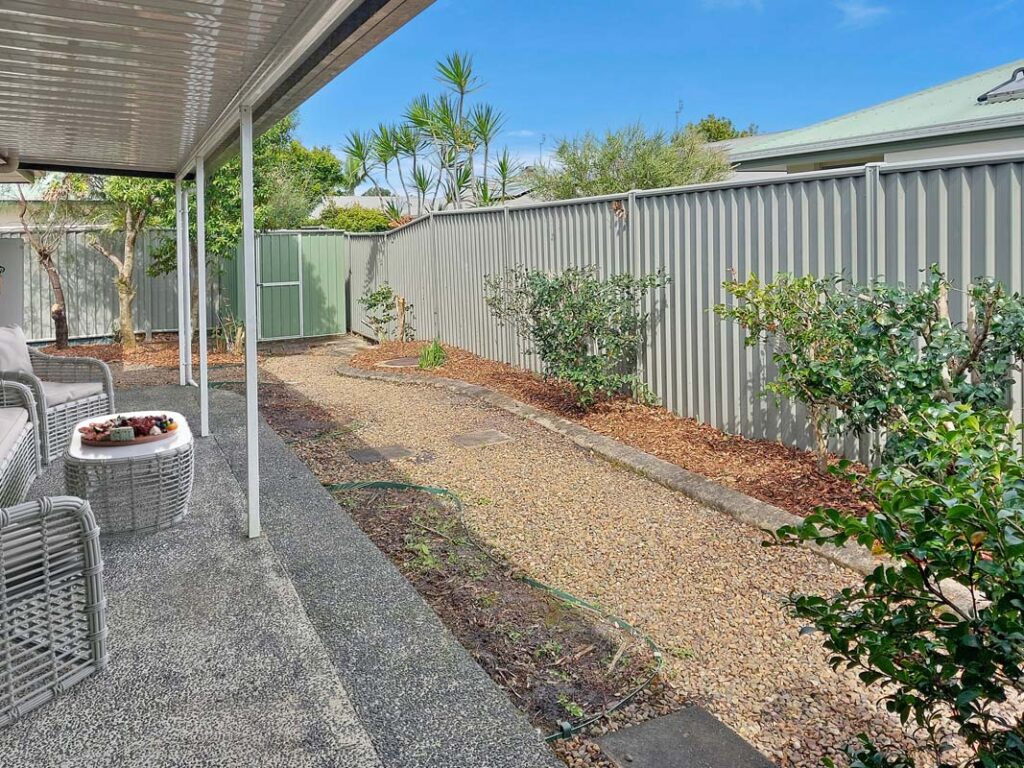 IRT The Palms Unit 58 courtyard