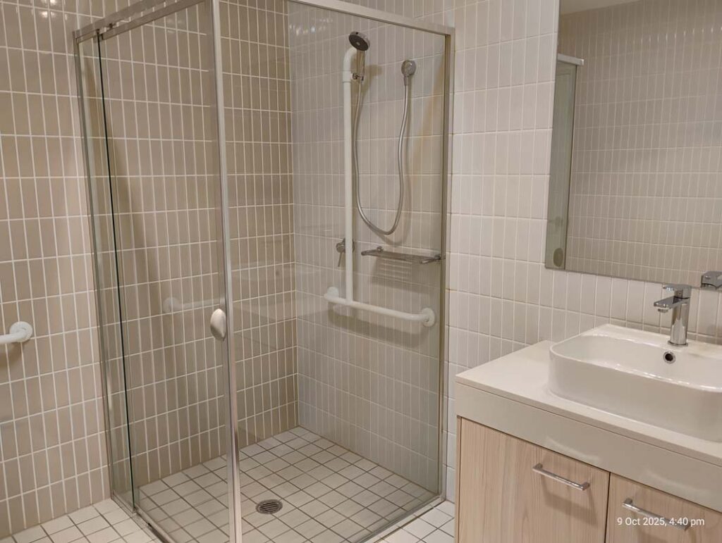 Kangara Waters 145 bathroom a