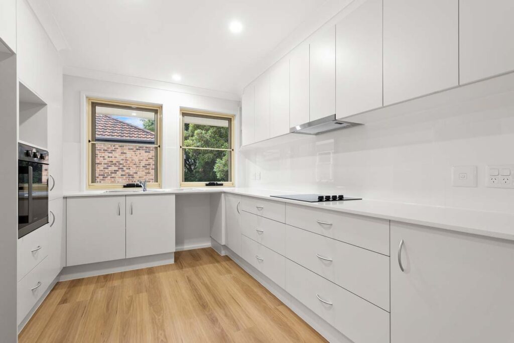 Unit 10 Tarrawanna Gardens kitchen