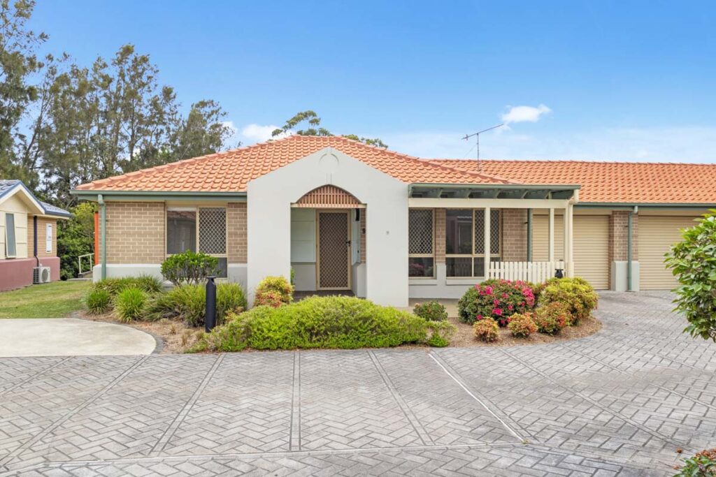 Unit 9 Greenwell Gardens FRONT