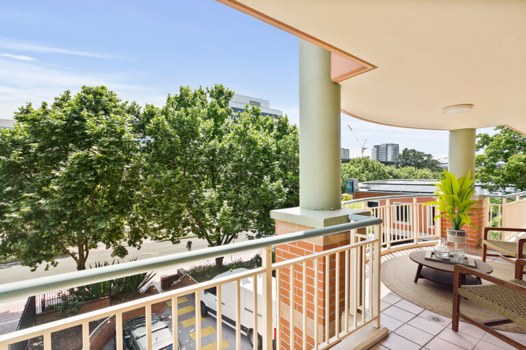 Howard Court at IRT Pioneer Place - Image 4