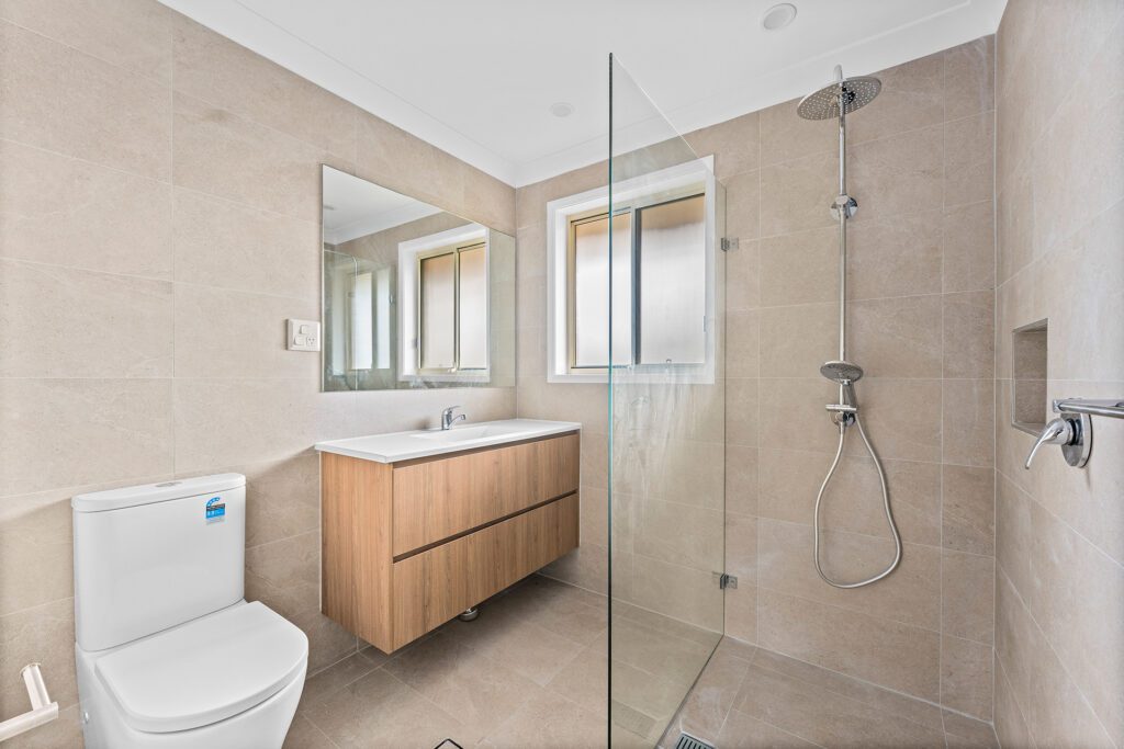 Edwina Unit 3 bathroom