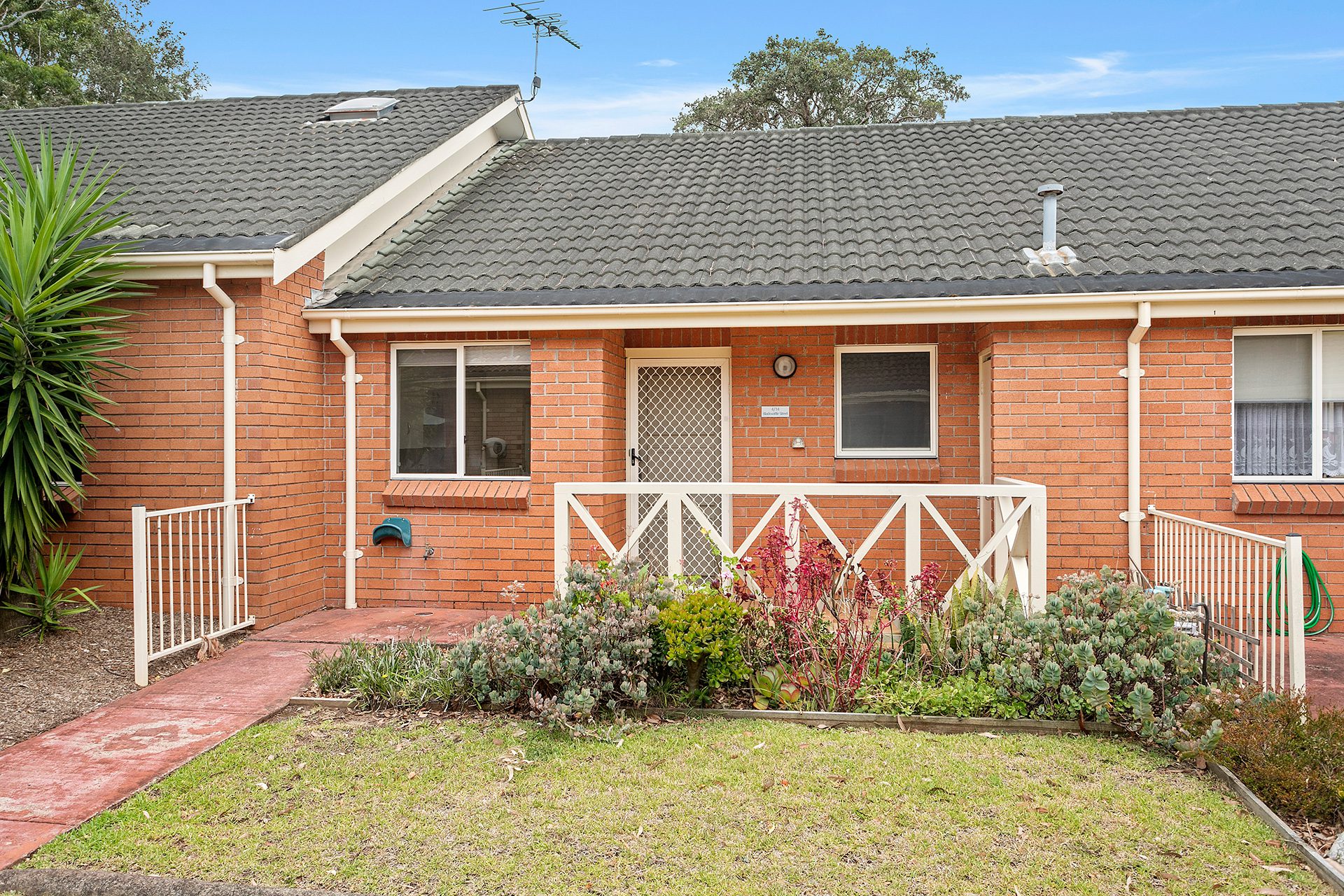 Peakhurst Unit 95 external