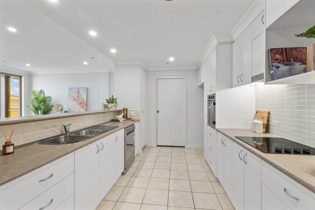 The Clyde 106 KITCHEN