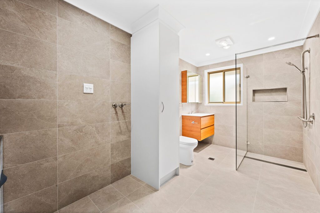 Unit 17 Edwina bathroom