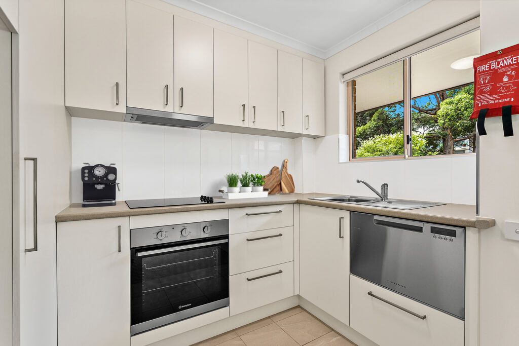 IRT THKirrawee Unit 91 Acacia Court kitchen