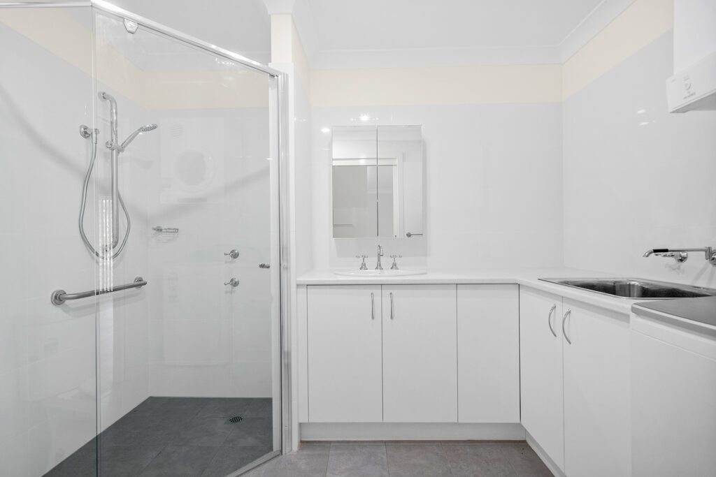 Peakhurst 48 bathroom