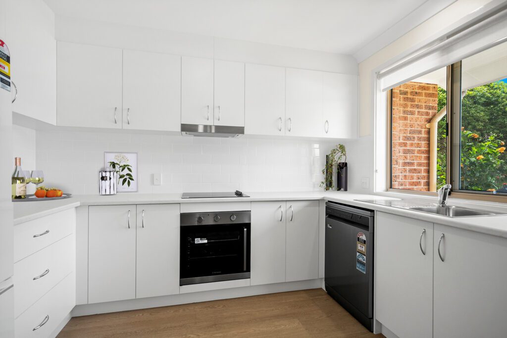 Peakhurst 48 kitchen