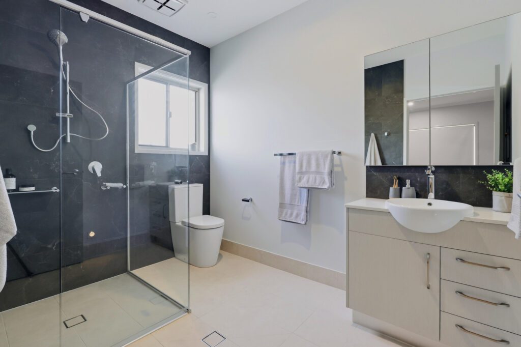 SGB 132 STAGED ENSUITE