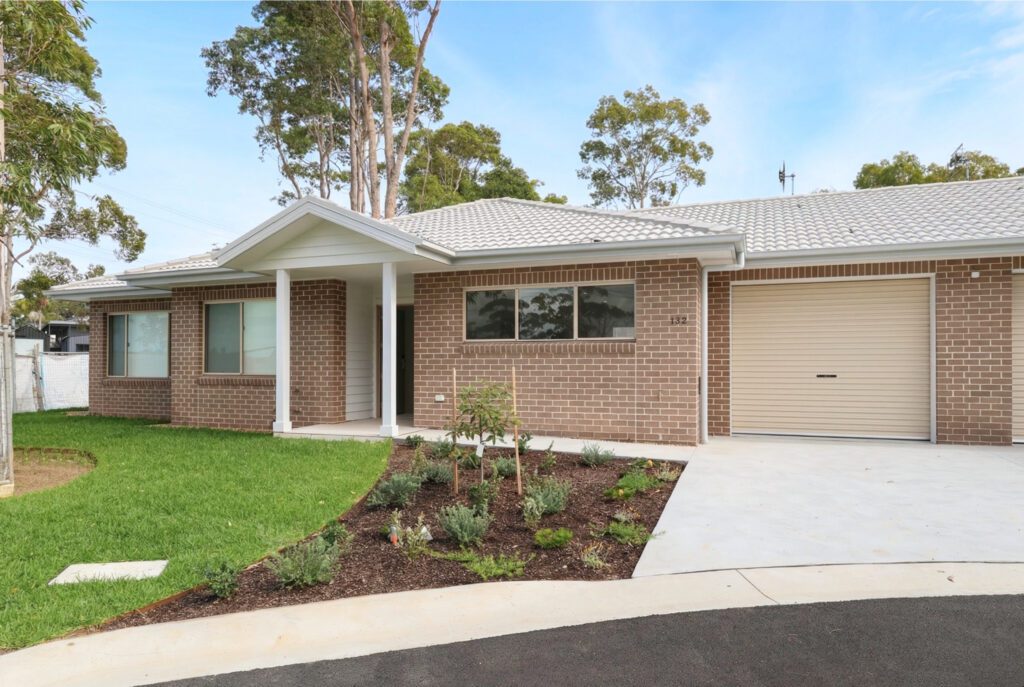 SGB 132 STAGED FRONT