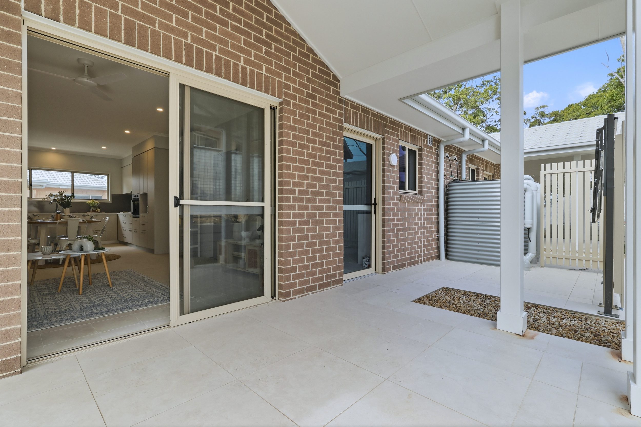 SGB 133 STAGED ALFRESCO