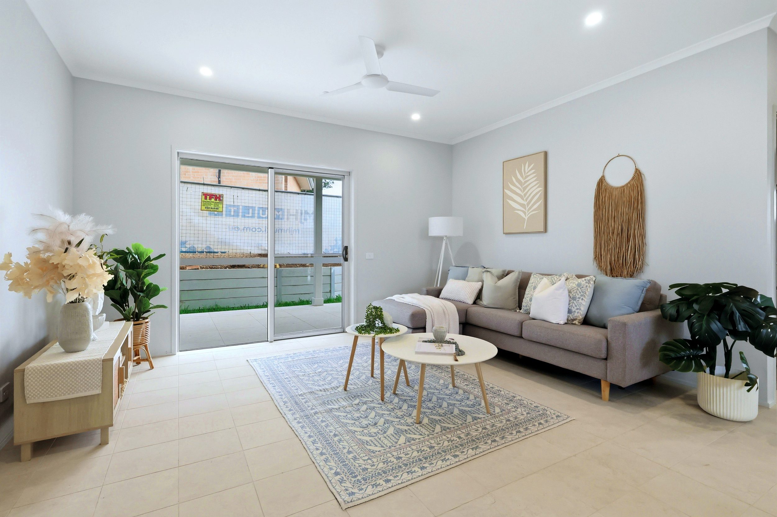 SGB 133 STAGED LOUNGE (2)