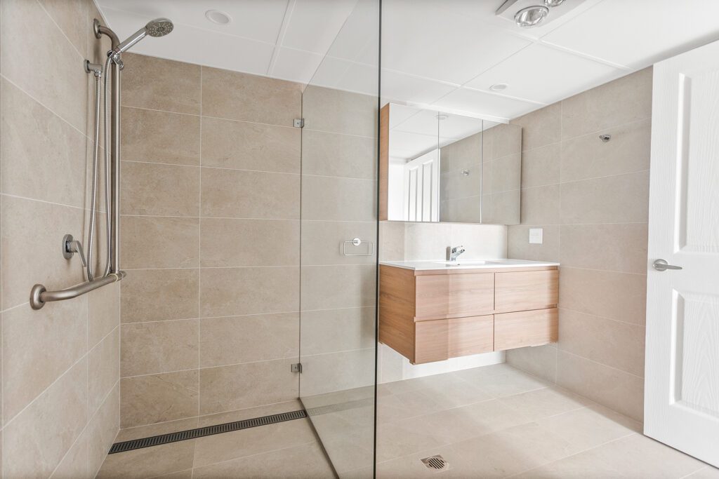 Howard Court 36 bathroom