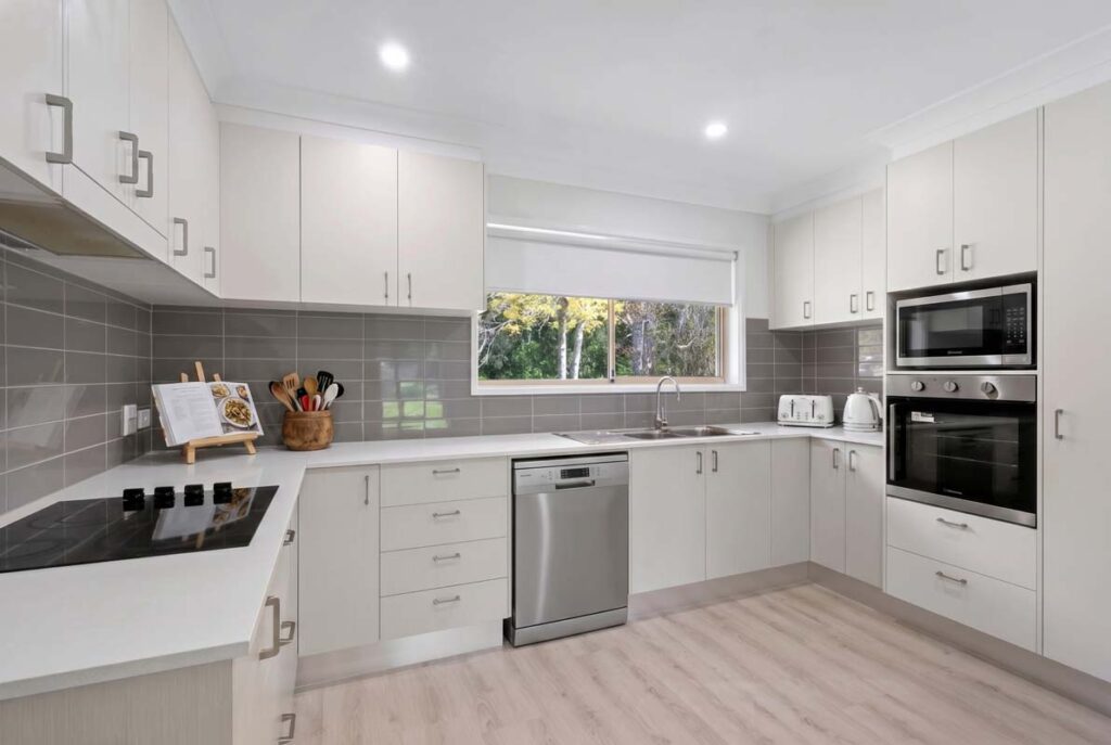 129 Culburra KITCHEN