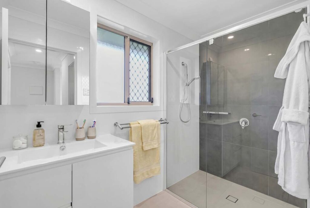 136 Culburra BATH