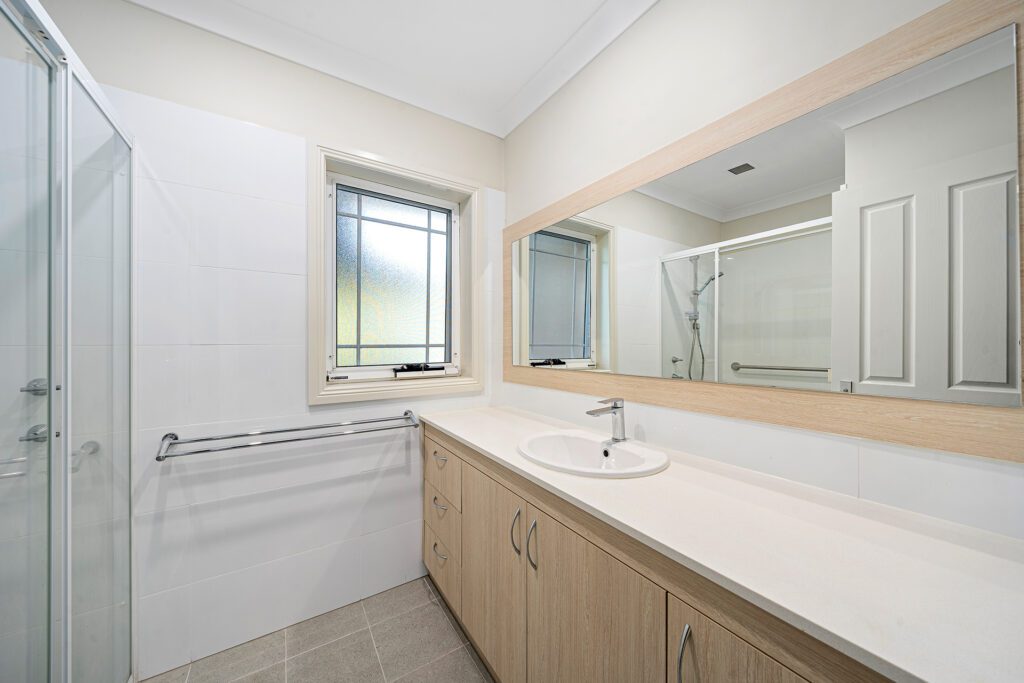 Braeside 4 bathroom