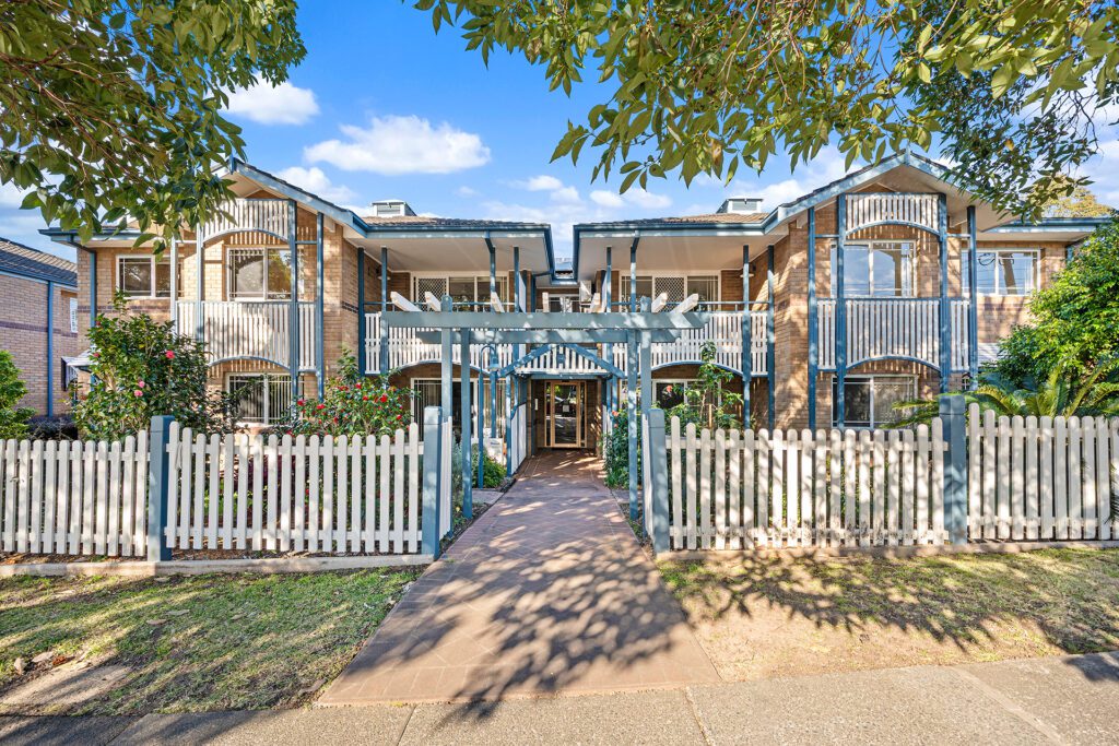 Braeside 4 external