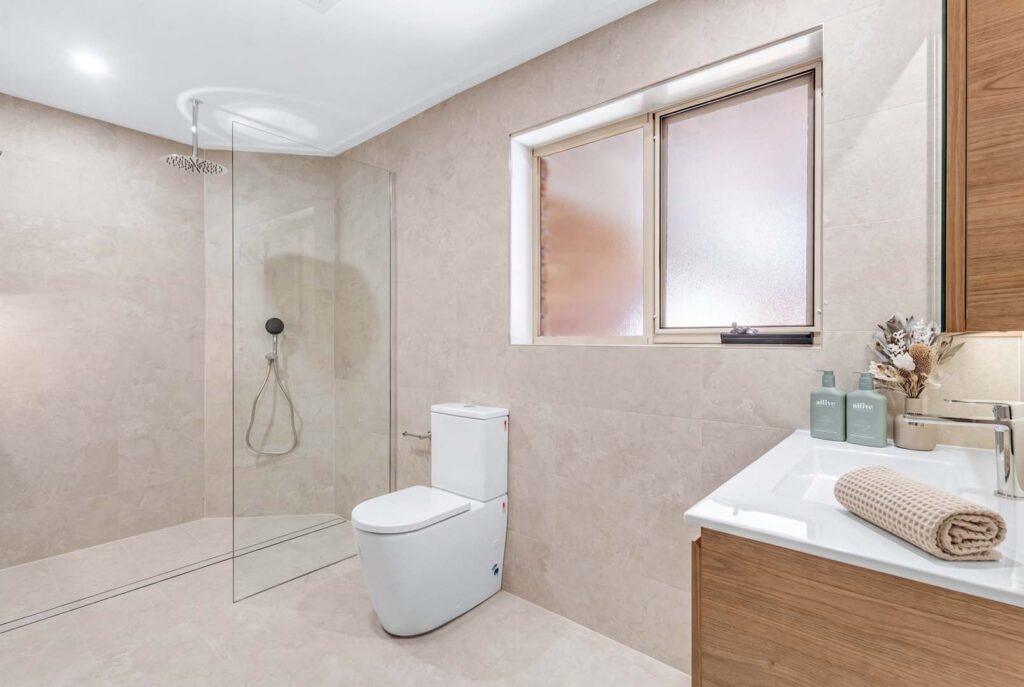 Moruya 112 BATH (VS)