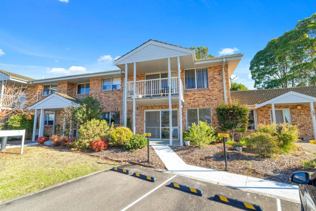 Moruya 112 FRONT