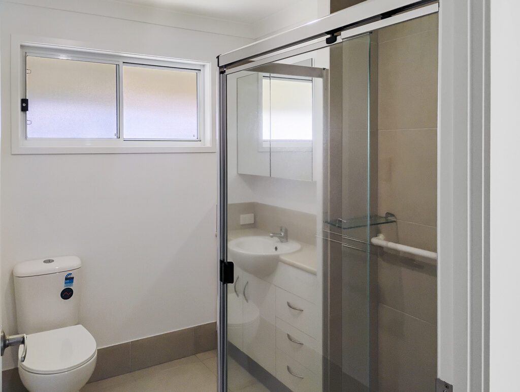 The Palms 132 bathroom