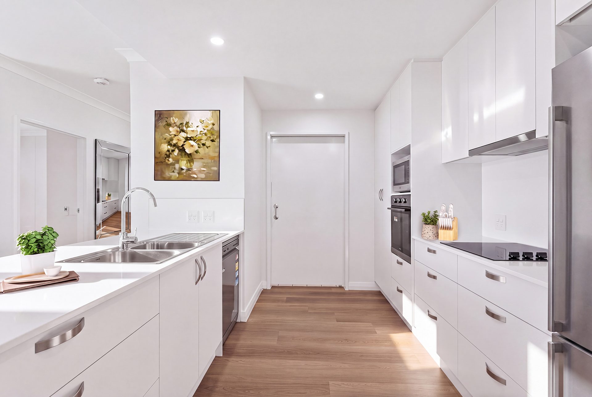 Unit 144 Macarthur kitchen