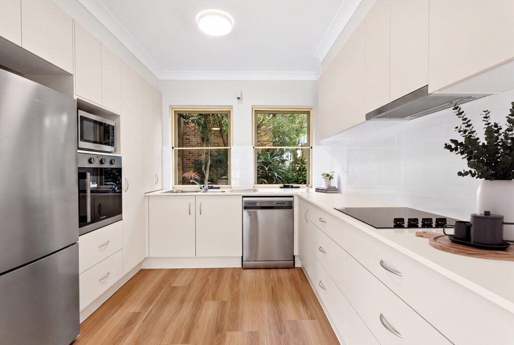 Unit 28 Tarrawanna Gardens kitchen