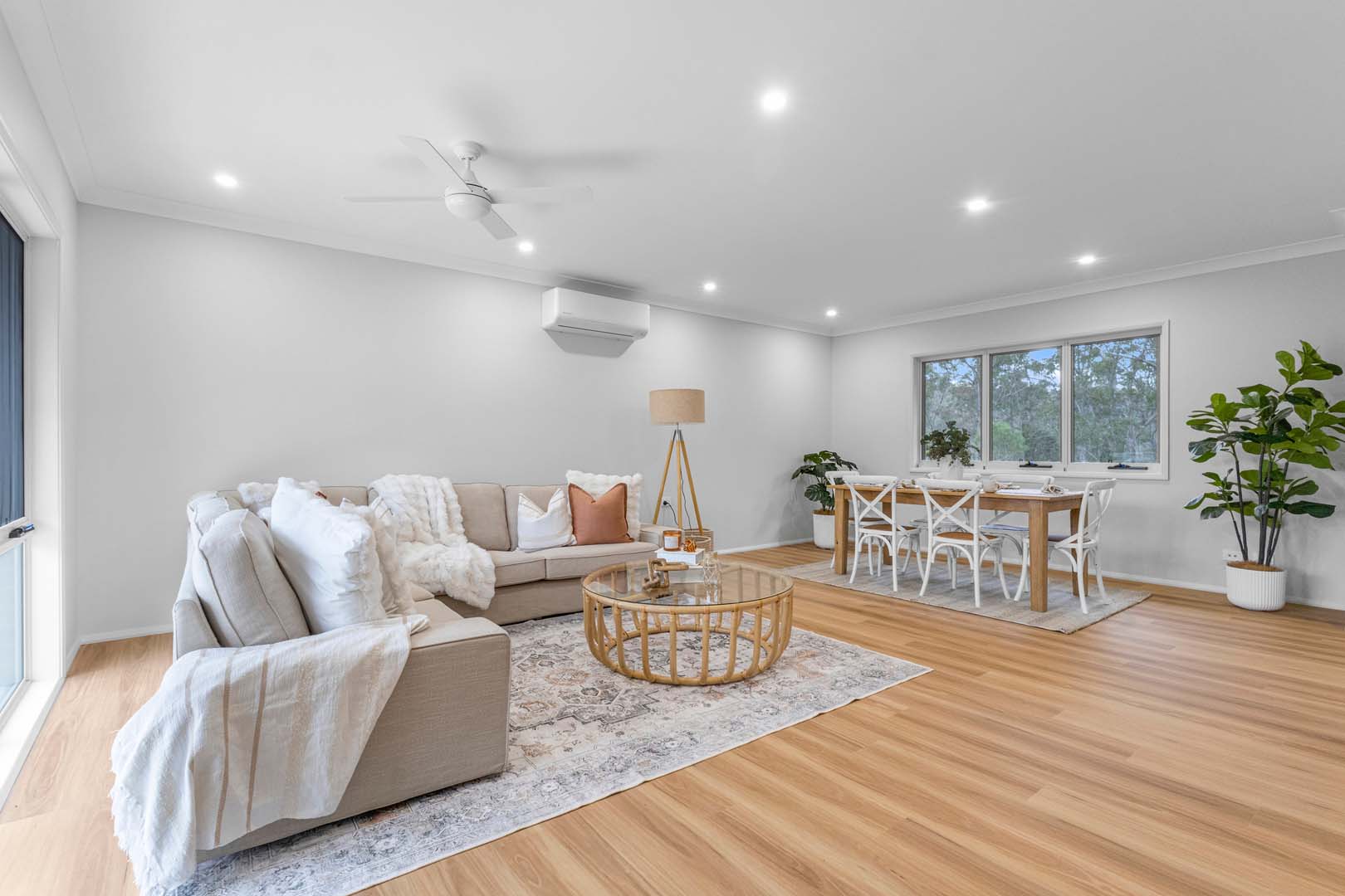 Dalmeny 128 staged LOUNGE (2)