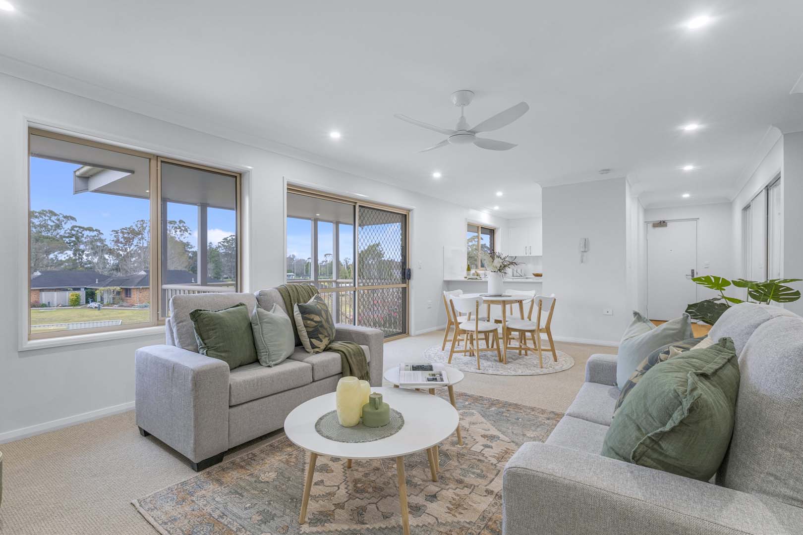 Moruya 112 staged LOUNGE